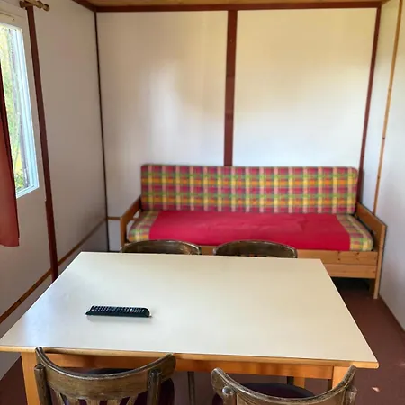 Porthos A La Ferme *